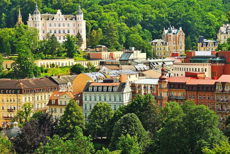 Karlovy Vary & Marianske Lazne Tour from Prague with Lunch - photo 2