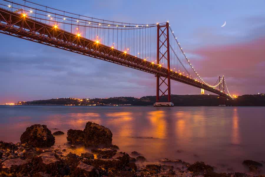 Lisbon: Private Tagus River Sunset Cruise on a Luxury Boat - photo 2