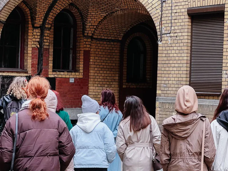 Секреты Петербургского дома: историческая барская квартира с посещением дворов и парадных — фото 5, Санкт-Петербург | Покатаем