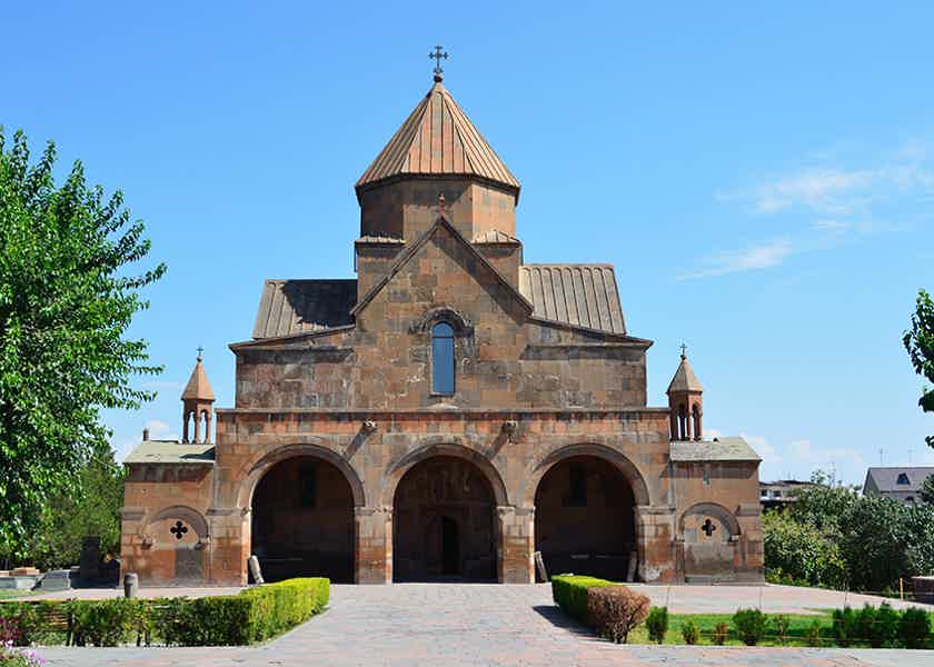 Духовные центры Армении за день (Эчмиадзин-Хор Вирап-Звартноц) - фото 2