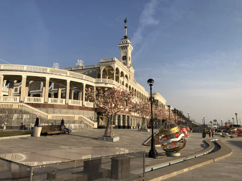 Северный речной вокзал — пешеходная экскурсия с осмотром интерьеров