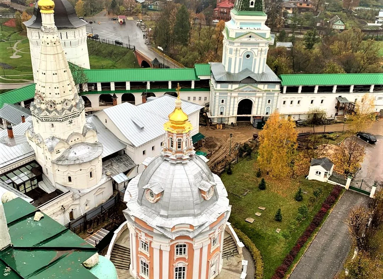 «Троице-Сергиева Лавра — главный монастырь на Руси»: индивидуальный тур — экскурсия, Сергиев Посад, Россия | Покатаем