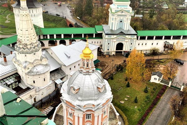 «Троице-Сергиева Лавра — главный монастырь на Руси»: индивидуальный тур