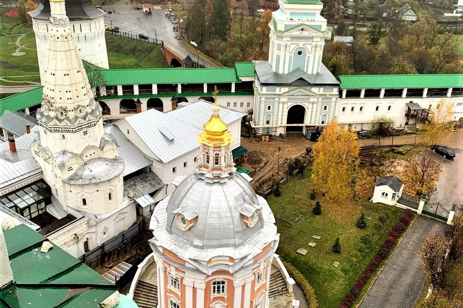 «Троице-Сергиева Лавра — главный монастырь на Руси»: индивидуальный тур — фото 1