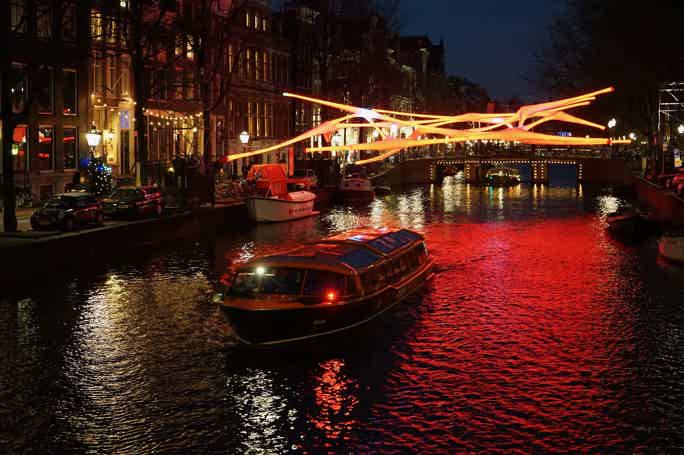 Amsterdam Light Festival & Boat Tour With Hot Cocoa