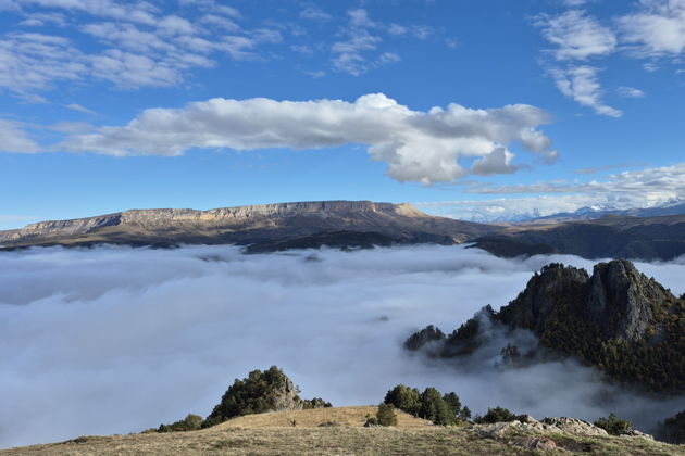 Виды Урочище Джилы-Су — водопады, плато Шатджатмаз и Долина нарзанов