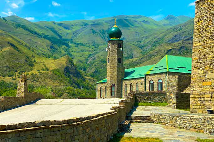 Архитектура горной Чечни: Аргунское ущелье и некрополь Цой-Педе