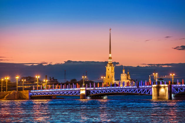 Фото к экскурсии Дискотека на теплоходе с разводом мостов