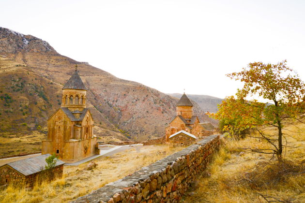 Хор Вирап, Арени, Пещера птиц и Нораванк