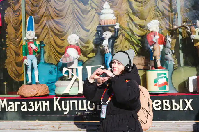 Иммерсивная экскурсия в Петербурге "От конфет до легенд"