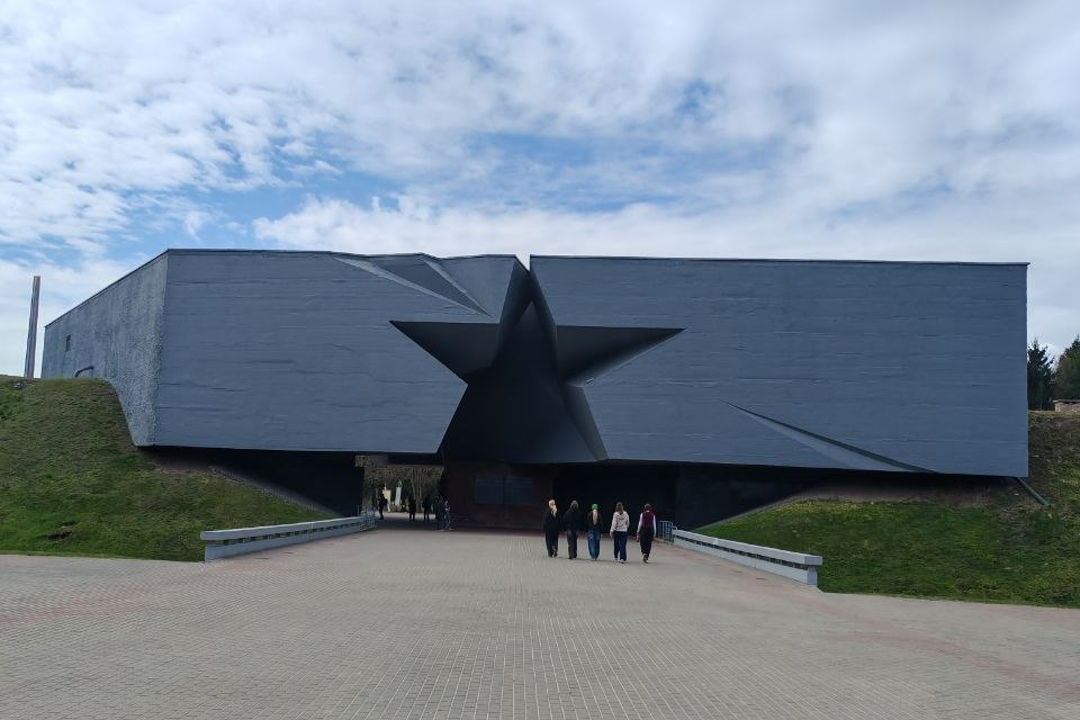 Групповая экскурсия в Брестскую крепость (территория + музей) — фото 1