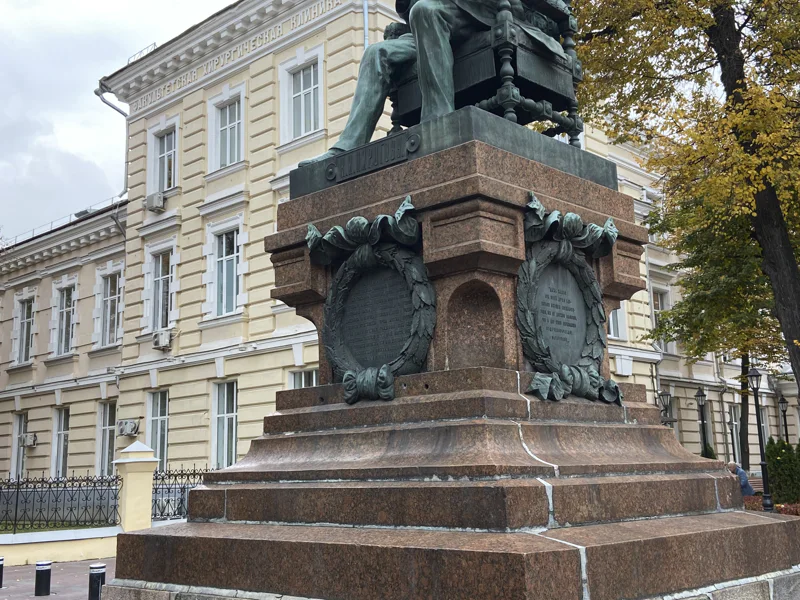 «Дорога жизни» – прогулка по клиническому городку — фото 5, Москва | Покатаем