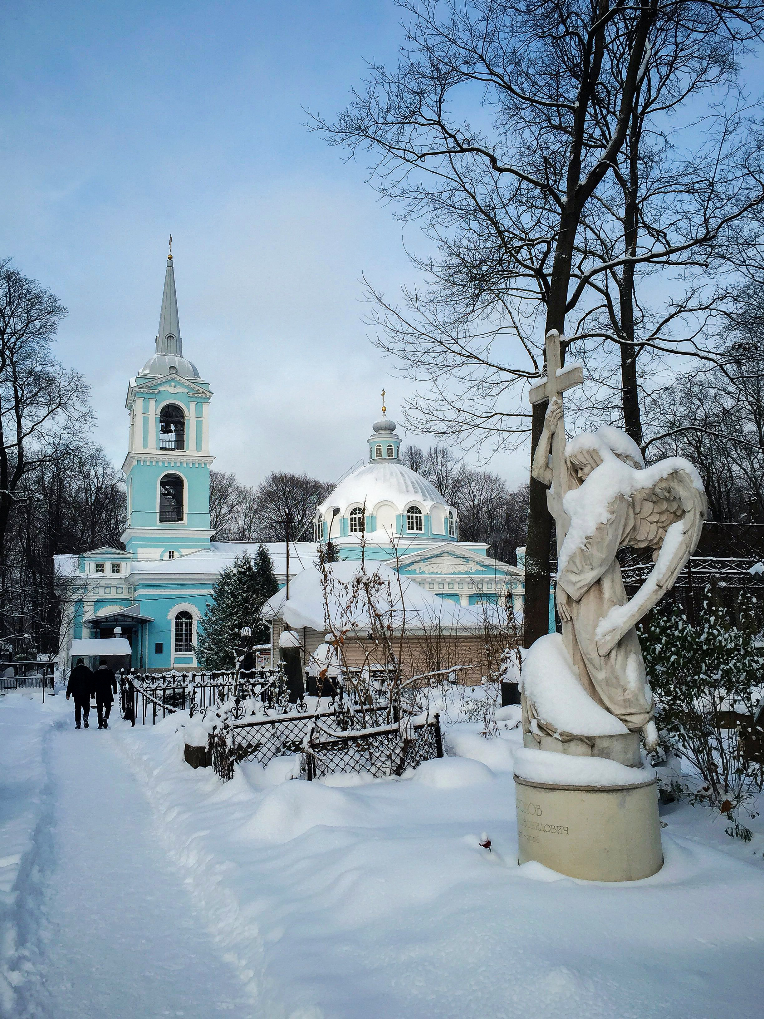 Смоленское кладбище: история старинного некрополя