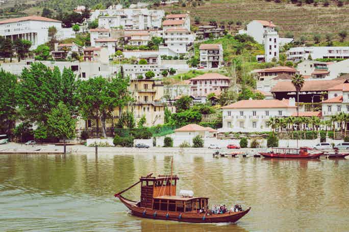 Douro Valley: River Cruise with Lunch, Wine & Tastings