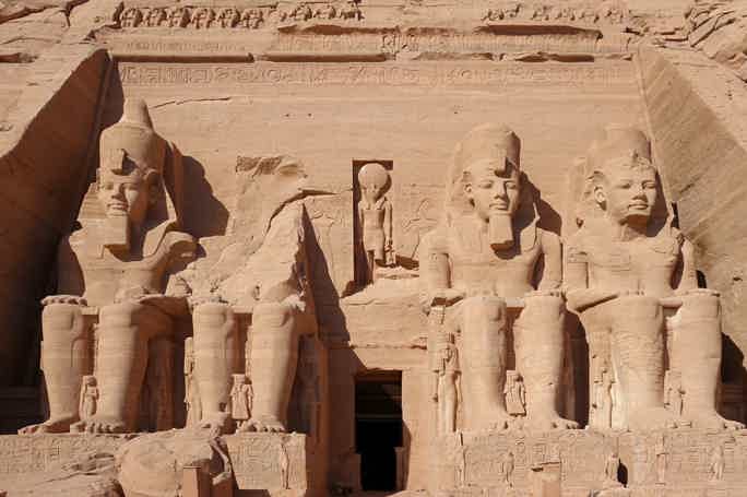 Асуан и к храм Абу-Симбел