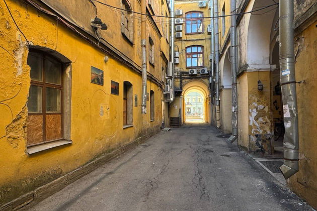 Фото к экскурсии Атмосфера Петербурга: Дворы, Парадные и Коммунальная история