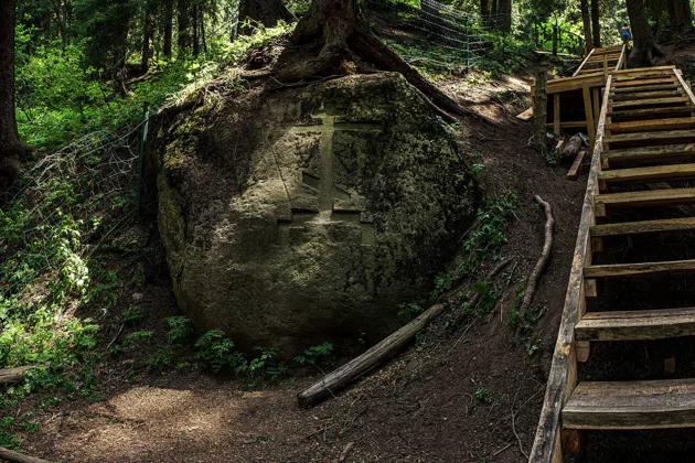 Aksay Gorge: Stone Castle and Aksay Skete — tour in Almaty | Pokataem