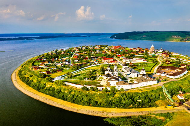 Виды Храм всех религий, Раифский мужской монастырь и остров-град «Свияжск»