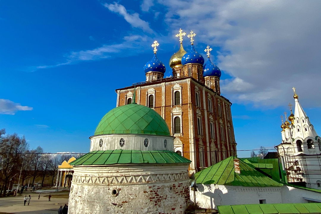Древние храмы Рязани: экскурсия по Рязанскому кремлю и городским церквям — фото 3