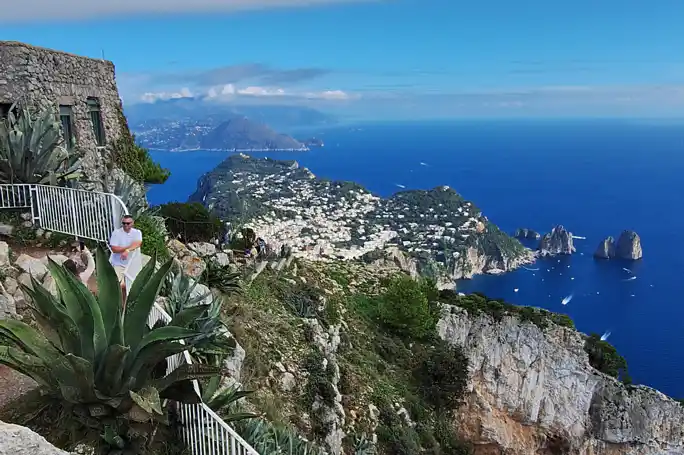 Райский остров Капри - жемчужина в оправе неаполитанского залива