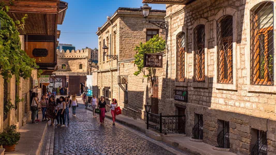 Старый город и современные достопримечательности за 3 часа - фото 1