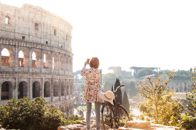From Rome: Palatine Hill, Colosseum and Roman Forum Guided Tour