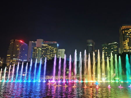 Поющие фонтаны в Шардже