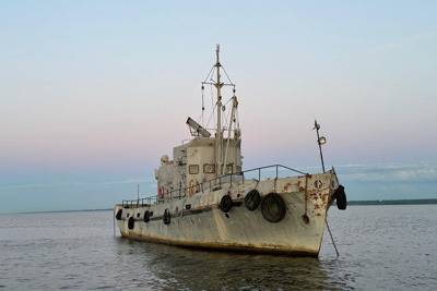 Корабль флибустьера: путешествие на морской водолазный бот — Кронштадт
