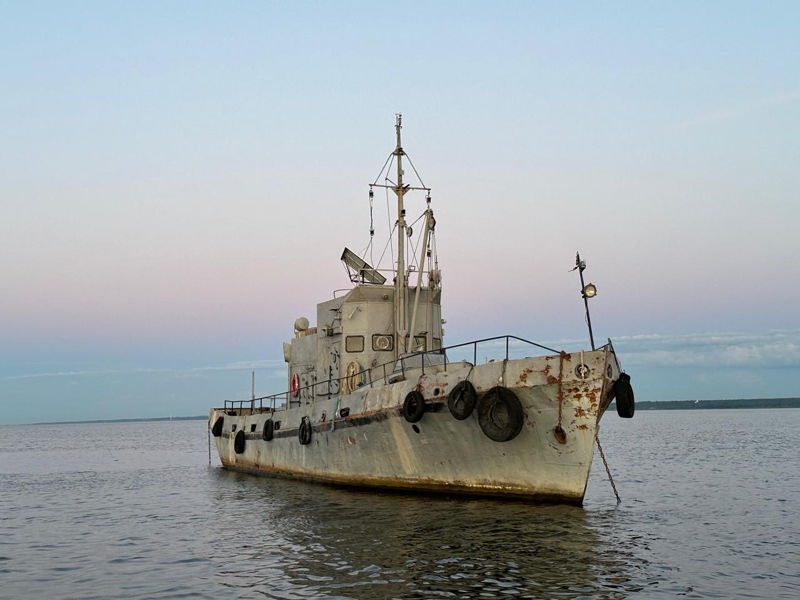 Корабль флибустьера: путешествие на морской водолазный бот - экскурсия в Кронштадт, Россия
