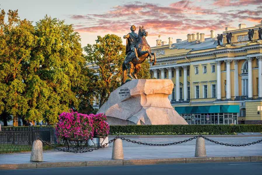 Дневная обзорная экскурсия по Санкт-Петербургу - фото 5