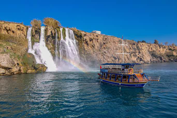 Прогулка на яхте к Дюденскому водопаду в Анталии