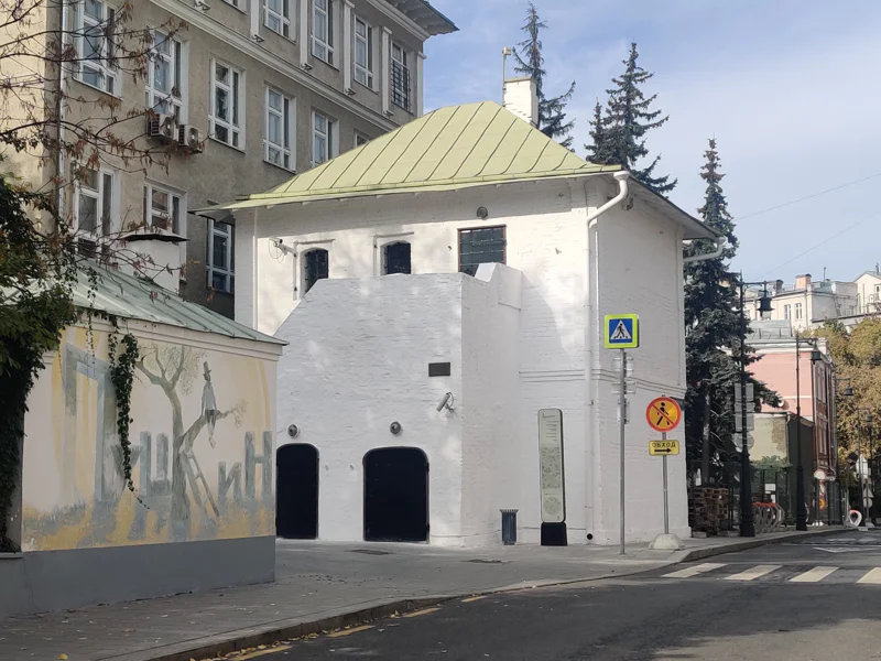 «Пречистенка + Остоженка = Престиженка» — экскурсия в мини-группе — фото 4, Москва | Покатаем