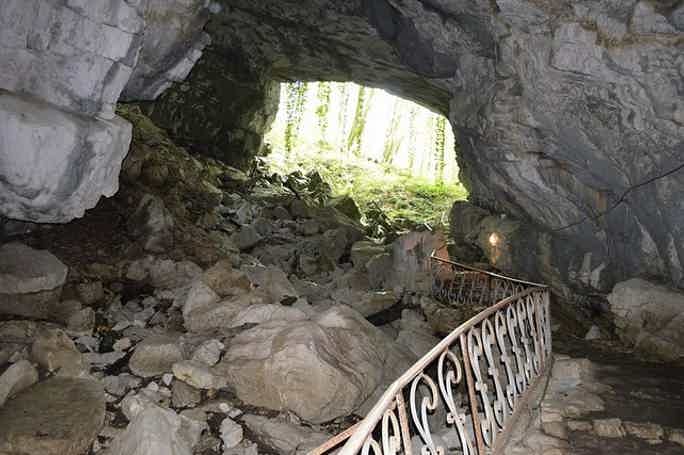 Воронцовские пещеры — групповая экскурсия из Сочи