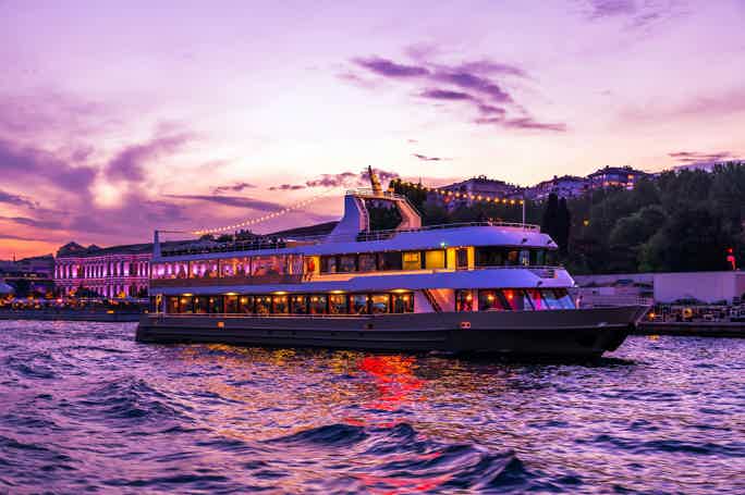 Bosphorus Dinner Cruise with Private Table & WiFi