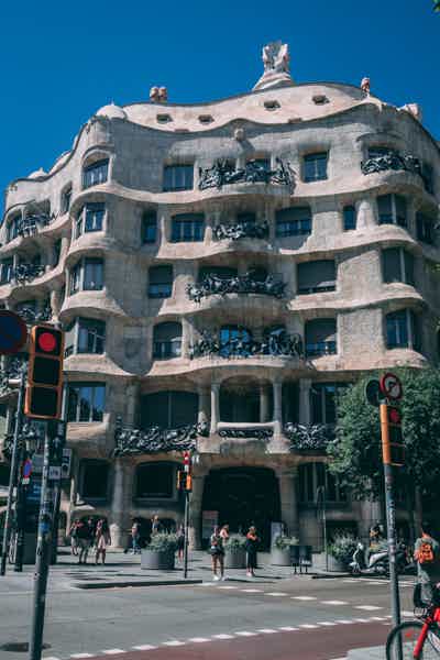 On the Trail of Gaudi: 2.5-Hour E-Bike Tour - photo 2