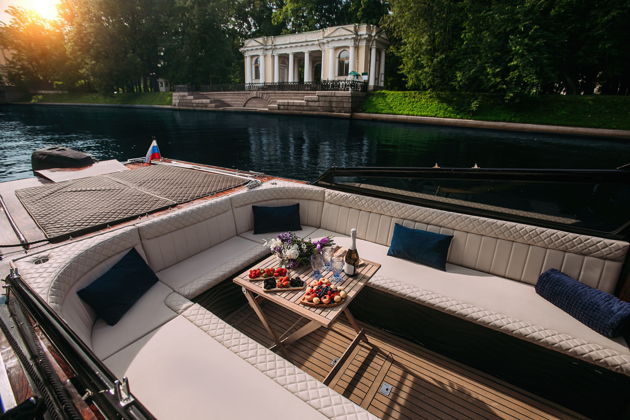 Фото к экскурсии Индивидуальная прогулка на катере комфорт-класса Blackberry