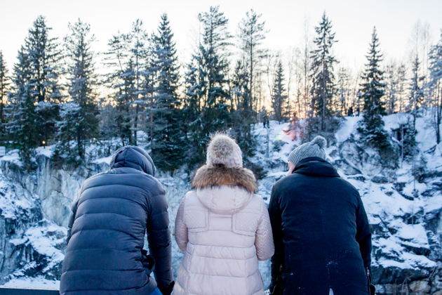 Фото к экскурсии Новый год по-карельски: игры с Дедом Морозом, питомник хаски и Рускеала