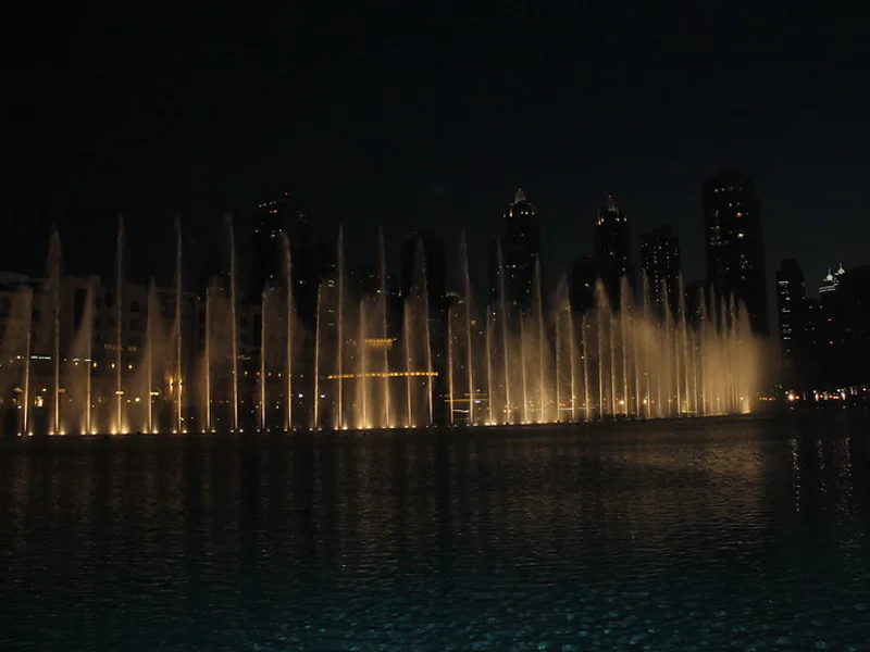 Dubai: Fountain Show and Burj Lake Ride by Traditional Boat — photo 7, Dubai | Pokataem