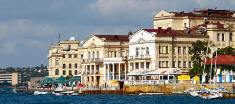 Узнайте Севастополь: от площади Нахимова до морской прогулки