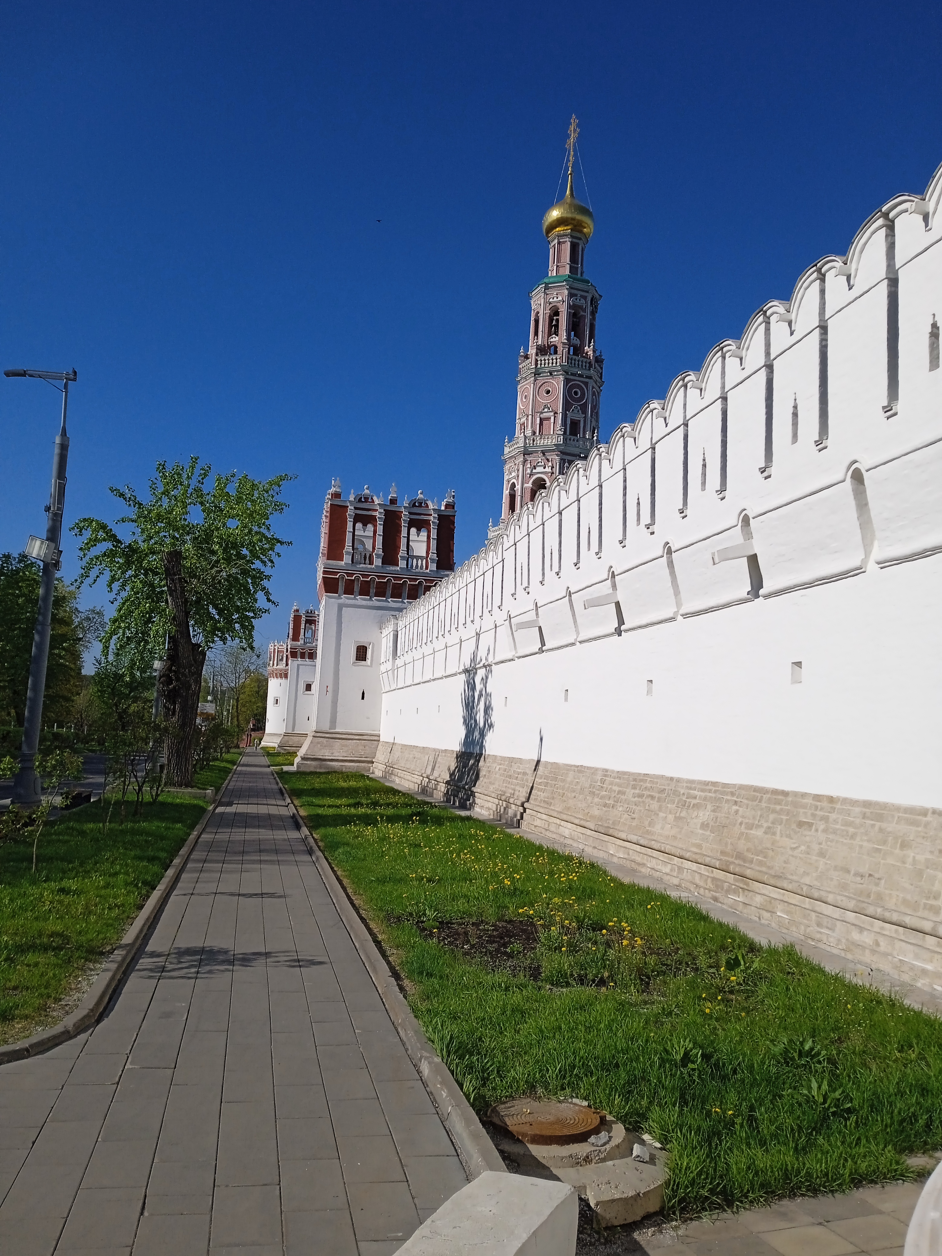 О женских судьбах в Новодевичьем монастыре — весенняя пешеходная экскурсия
