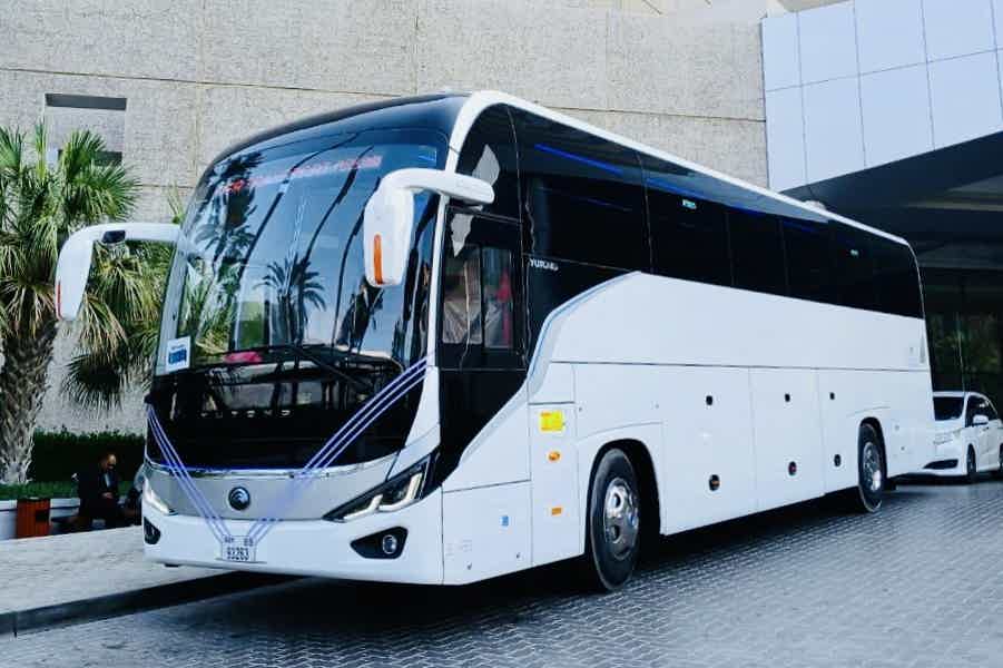 Трансфер из аэропорта Шарджи или аренда автобуса от 20 до 50 человек в ОАЭ - фото 2