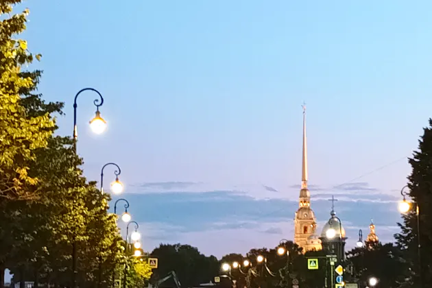Вечерний  Петербург в огнях города на автомобиле — фото 2