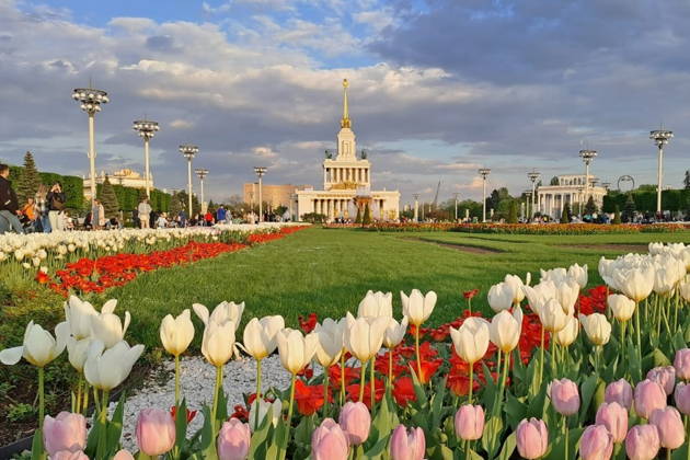 ВДНХ — город счастья. Триумф, величие, архитектура