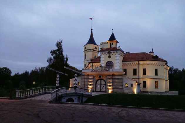 Фото к экскурсии Два замка и дворец Павла Первого