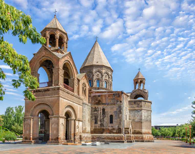 Путешествие по духовной столице: соборы и сокровища Эчмиадзина  - фото 6