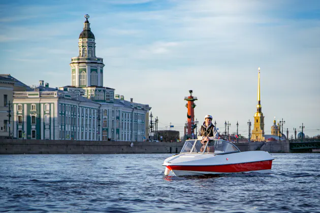 Прогулка на катере Толстый с капитаном — комфортно и недорого