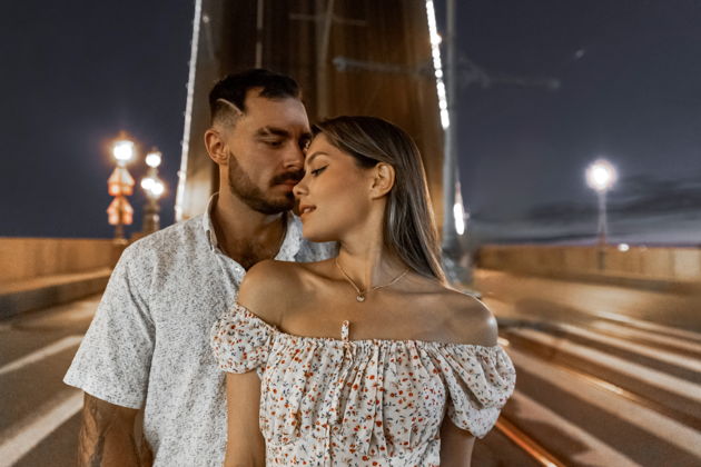 Ночные огни Петербурга: фотопрогулка к разводным мостам