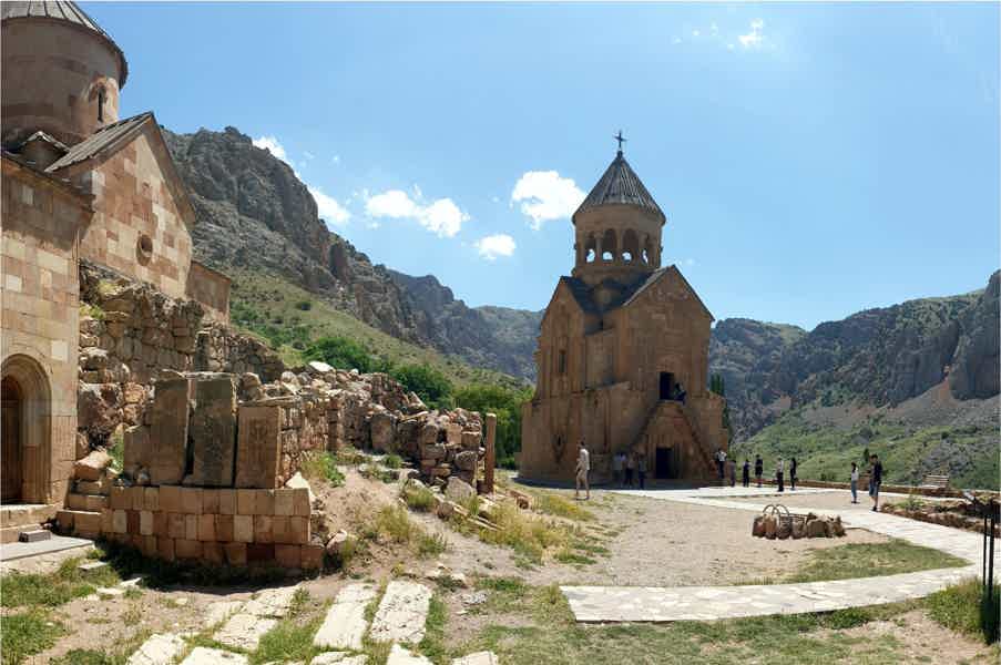 Шедевры природы и архитектуры Армении - фото 5