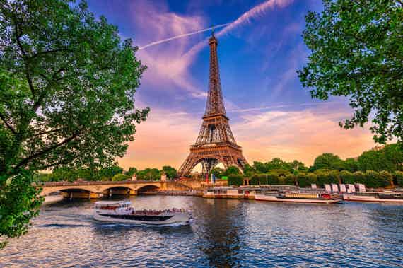1-Hour River Boat Cruise Through Seine