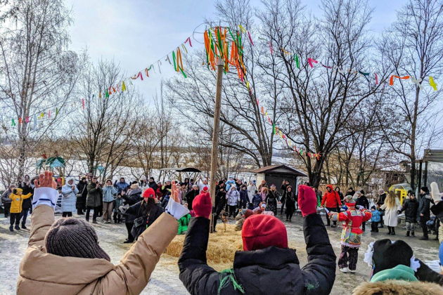 Виды Масленица в парке птиц Малинки. Поездка из Ростова-на-Дону